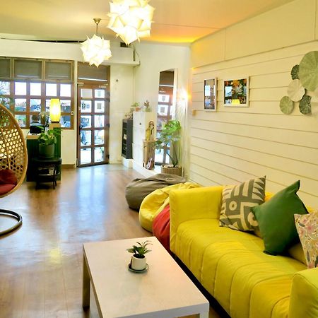 Les Fleurs Bangkok Hostel Banguecoque Exterior foto