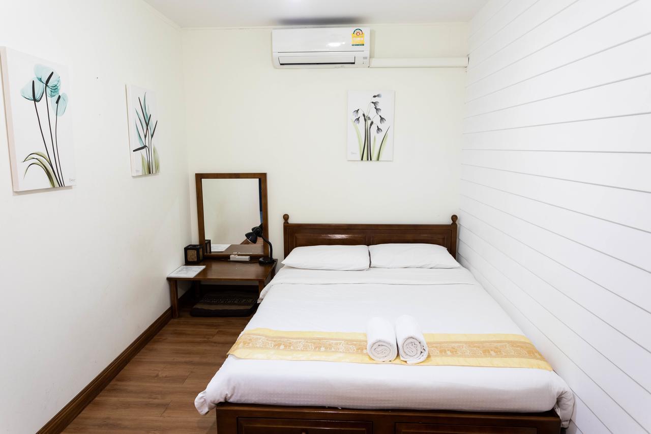 Les Fleurs Bangkok Hostel Banguecoque Exterior foto